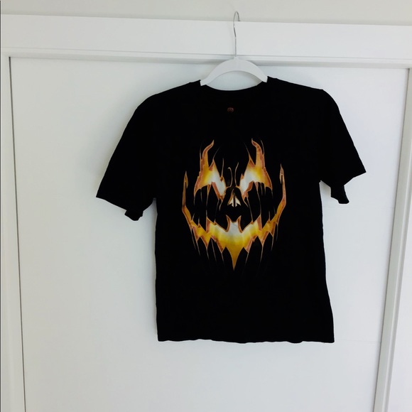Halloween Tops - 🎃Black Tshirt Spooky Pumkin Size S GlowsIntheDark